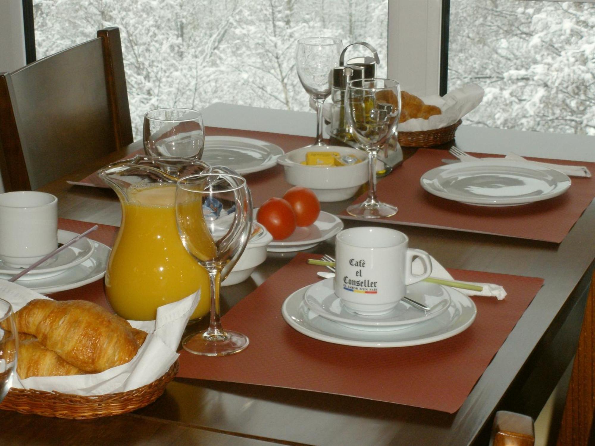 ApartHotel RIALB El Serrat Buitenkant foto
