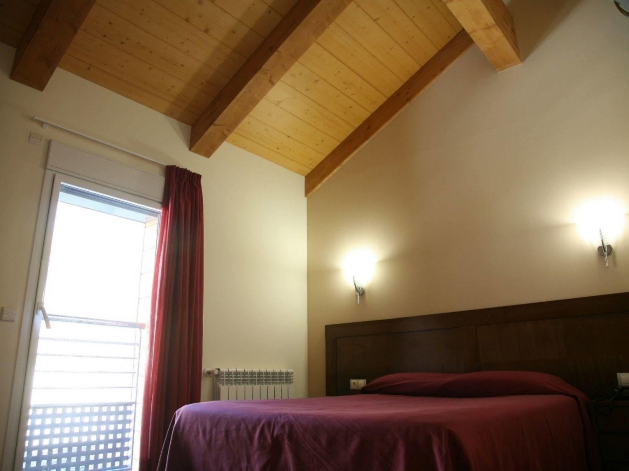 ApartHotel RIALB El Serrat Buitenkant foto