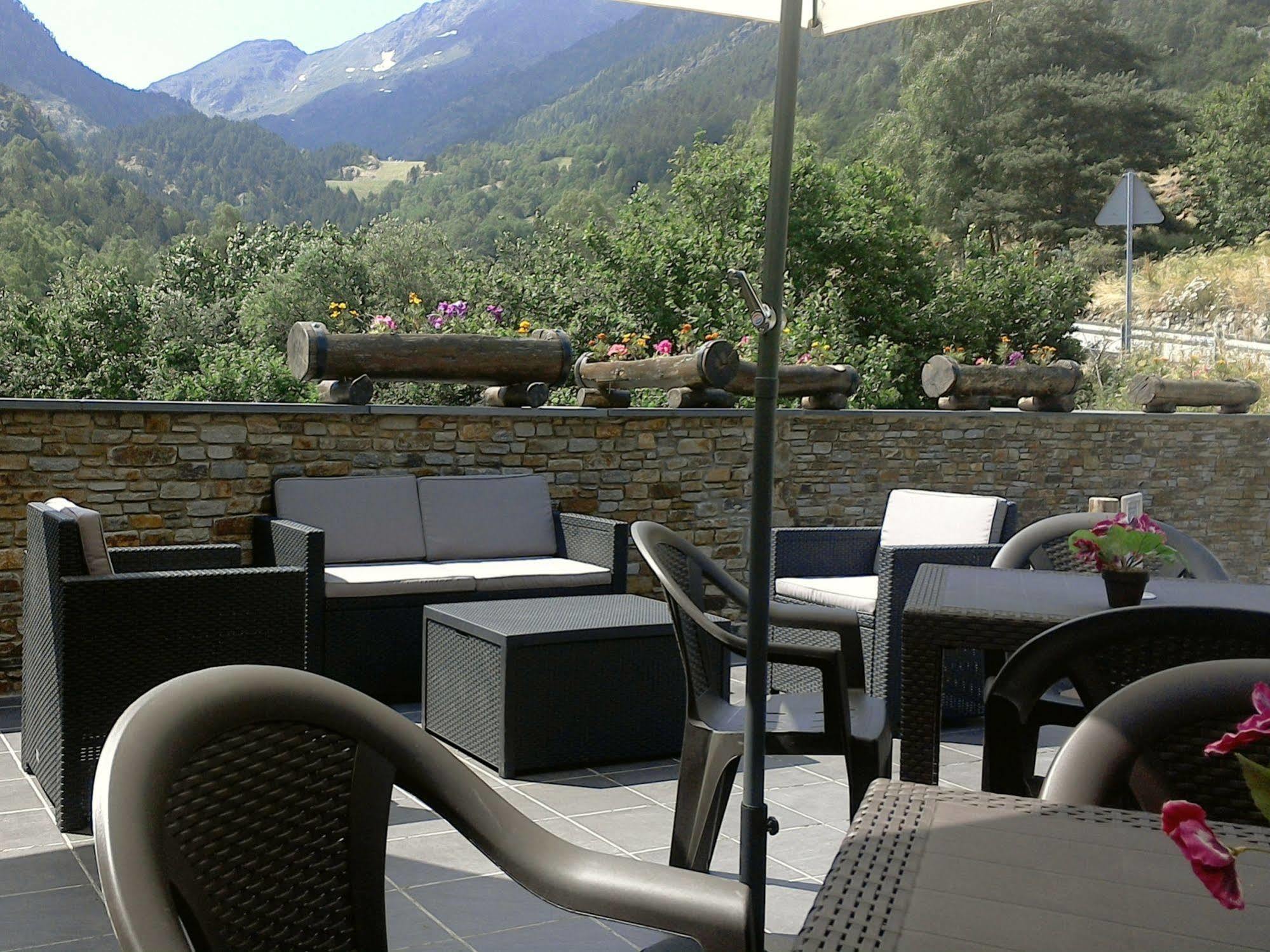 ApartHotel RIALB El Serrat Buitenkant foto